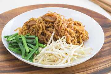 Fototapeta na wymiar Thai Fried Noodle Southern Style