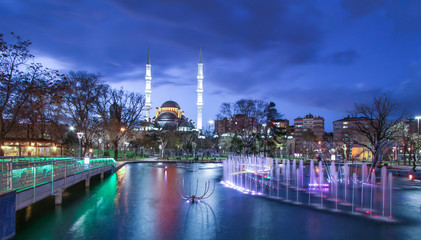 Fototapeta premium mosque and park pool reflections