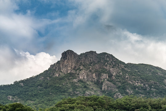 Fototapeta Lion Rock,Mountain It seems lion is located in Hong Kong, one of the symbol of Hong Kong Spirit