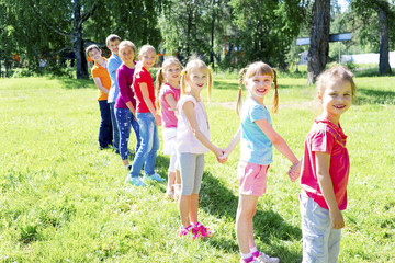 Obraz premium Kids outside in park