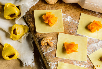 Ripieno di zucca per tortelloni alla mantovana, pasta italiana, fuoco selettivo