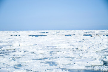 Fototapeta na wymiar オホーツク海の流氷　網走