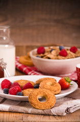 Breakfast with wholegrain cereals. 
