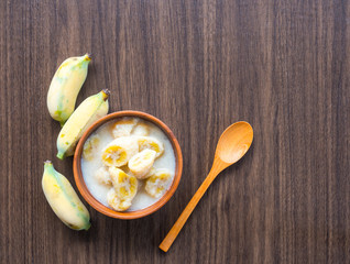 Bananas sweet in coconut milk