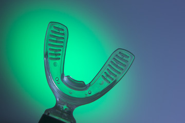 Dental bracket aligner vibrator