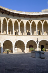 Fototapeta na wymiar Patio del Castillo de Bellver