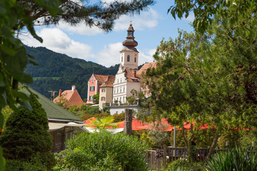 Fototapeta na wymiar Altstadt Panorama von Frohnleiten bei Graz in der Steiermark, Österreich