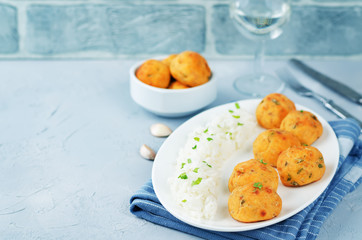 Salmon baked balls with rice