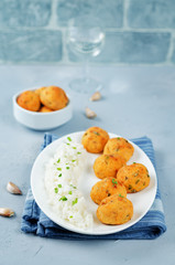 Salmon baked balls with rice