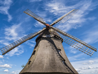 Windmühle mit Reet