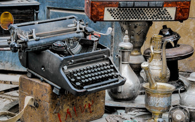 old writing machine  