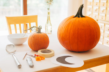 Ready to start carving halloween jack-o-lantern-pumpkin