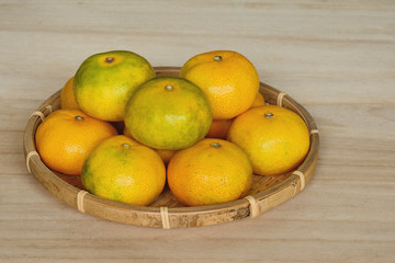 みかん　木目背景


