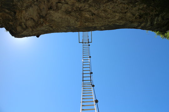 Metal ladder in via ferrata Trattenbacher Klettersteig - Beisteinmauer, Austria 