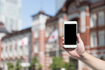 smart phone in tokyo station
