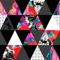 Zelfklevend Fotobehang driehoek naadloze patroon met grunge en aquarel texturen. © Tanya Syrytsyna