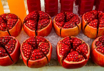 Pomegranate fruit is delicious, delicious and delicious.