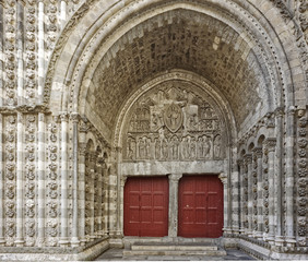 Portail septentrional de la cathédrale Saint-Etienne à Cahors