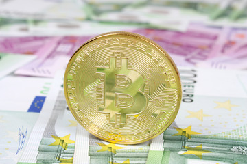 Bitcoin mit Euroscheinen