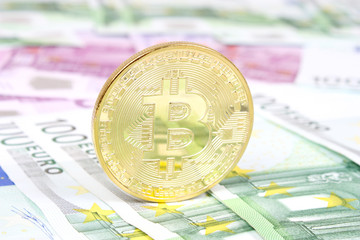 Bitcoin mit Euroscheinen