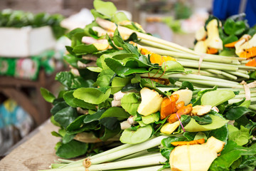 Obraz na płótnie Canvas Lemongrass and galangal at the market