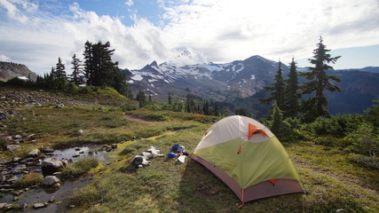 Exploring Washington, North Cascades