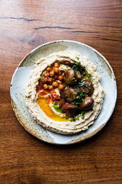 Hummus with mushrooms
