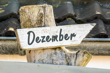 Schild 247 - Dezember