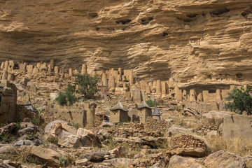 Tombs in the Bandiagara escarpment (Falaise de Bandiagara), Dogon, Mali
