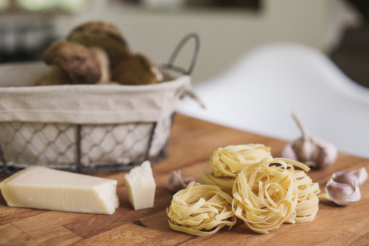 Ingredients for porcini pasta
