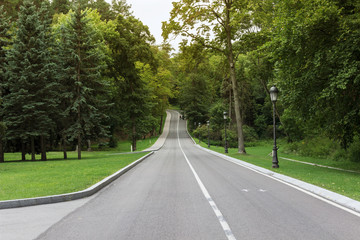 auto road, through the park for rest