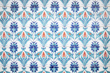 Patterned tiles