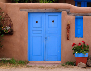 Fototapeta na wymiar Blue Door in Taos, NM