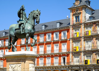 Fototapeta na wymiar The Plaza Mayor in central Madrid