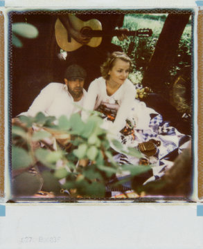  Picture of a Couple on Romantic Spring Outing