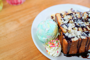 Chocolate honey toast with ice cream