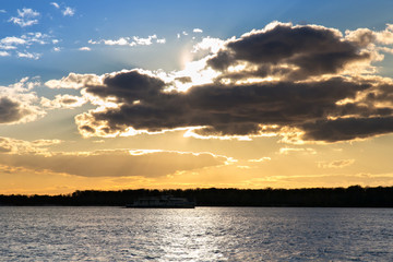 Naklejka premium Colorful autumn sunset over the Volga River. Samara, Russia.