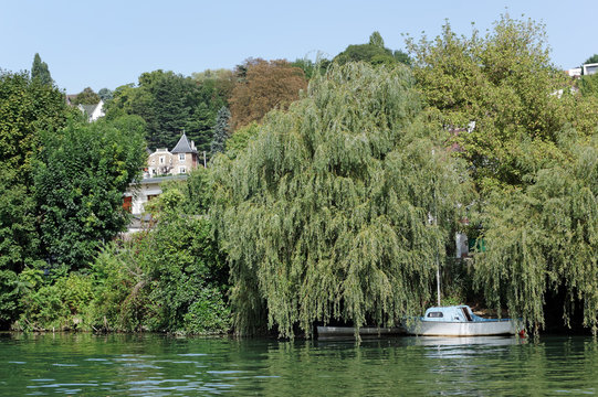 Bord de Marne &agrave; Saint Maur des foss&eacute;s.