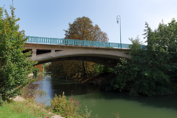 Fototapeta na wymiar Pont de Champigny sur la Marne