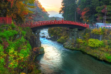 Fotobehang Shinkyo-brug in de herfst in Nikko, Tochigi, Japan © Patryk Kosmider