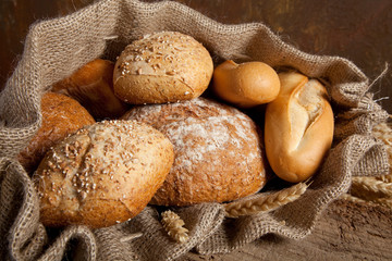 Jute bag with bread