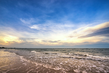 Obraz premium sunset seascape for relax and holiday in thailand
