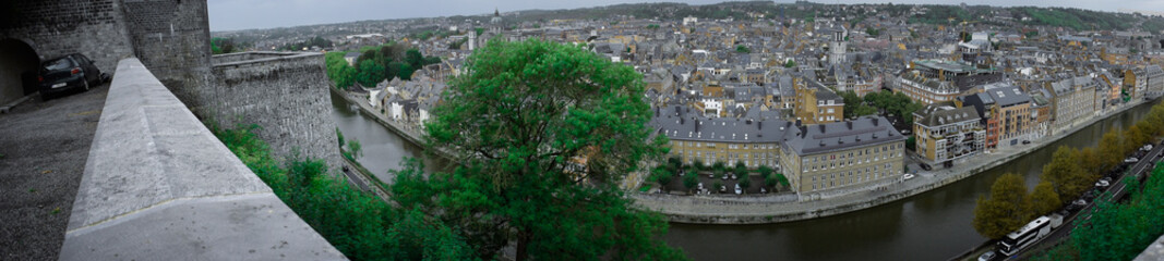 Fototapeta na wymiar Panorama Ville de Namur