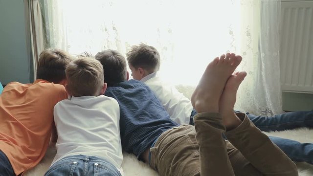 Five brothers watches film at home and rejoices