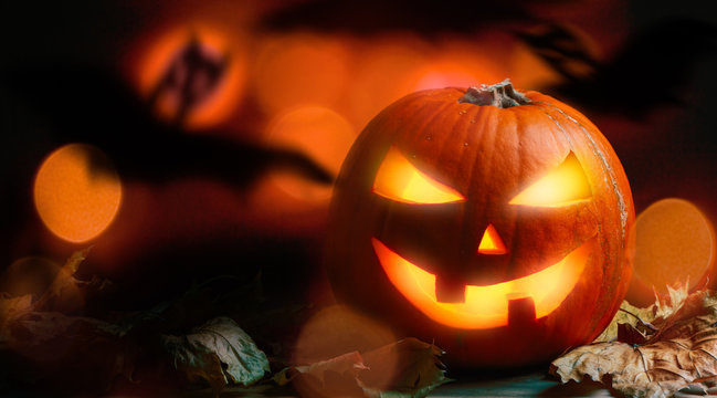 Halloween pumpkin with bokeh effect