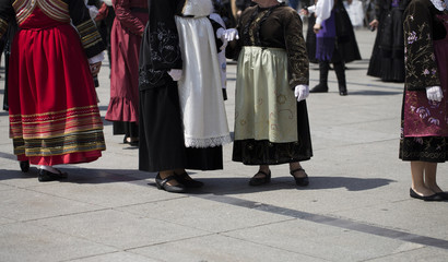 Fototapeta na wymiar Traditional dancers of Brittany