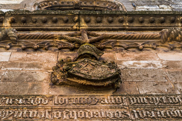 Detalles de la Casa-Palacio de los Contreras en Ayllón, Segovia, España