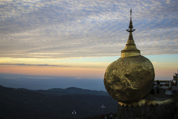 Kyaiktiyo pagoda, Golden rock, Myanmar (Burma)