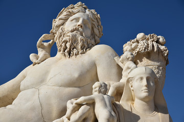 Statue Le Nil au jardin des Tuileries à Paris, France