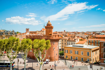 Vue sur la ville de Perpignan depuis une terrasse - obrazy, fototapety, plakaty